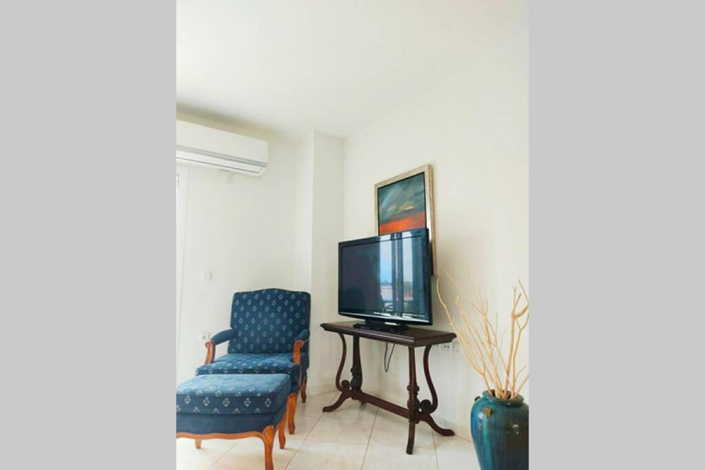 Peggy'S Lux Apartment Karavomylos Exterior photo